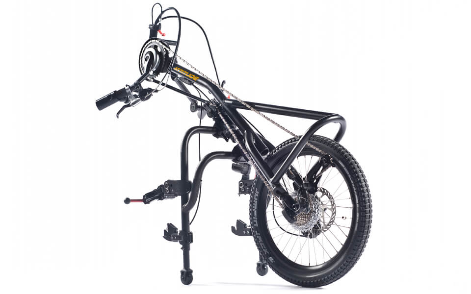 Combinez votre fauteuil roulant Easy 200 aux nouveaux handbikes Attitude et appréciez la liberté comme jamais auparavant !